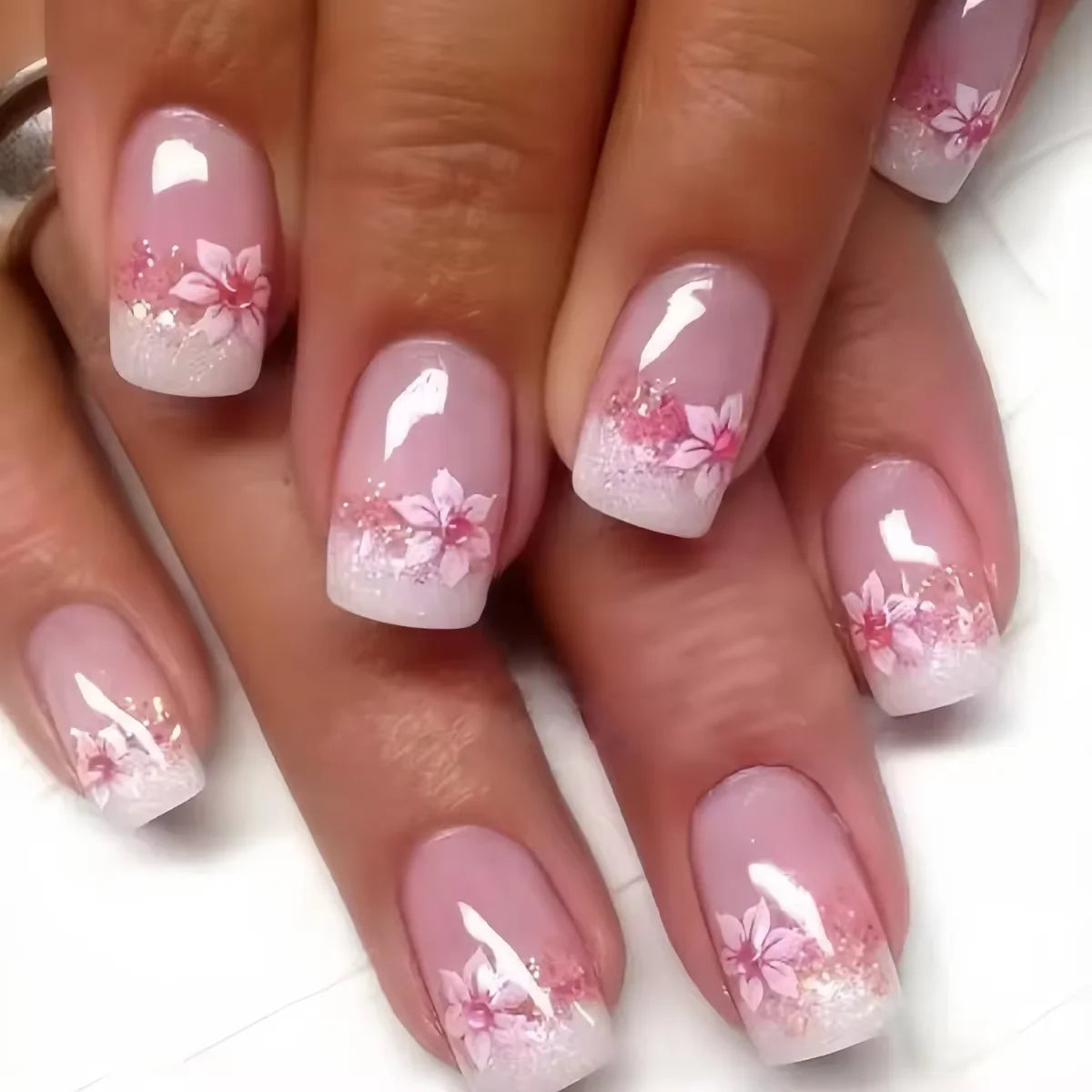 24PCS Shiny Pearl Wearable False Nails