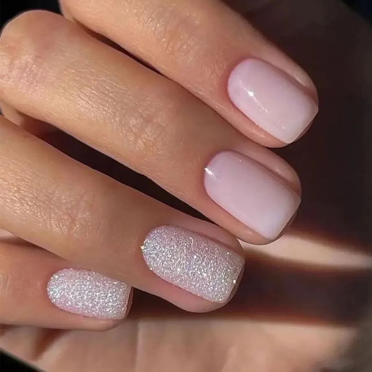 24PCS Shiny Pearl Wearable False Nails