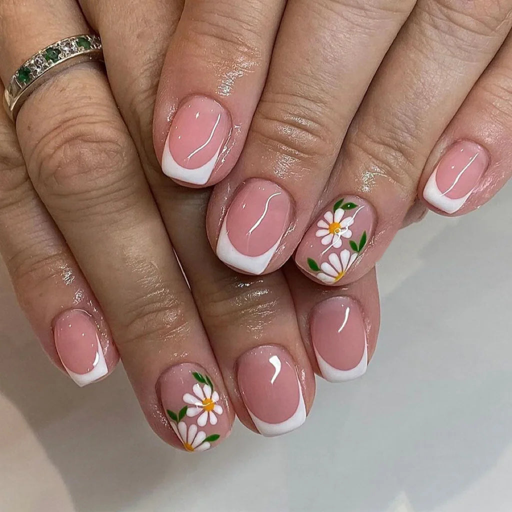 24PCS Shiny Pearl Wearable False Nails