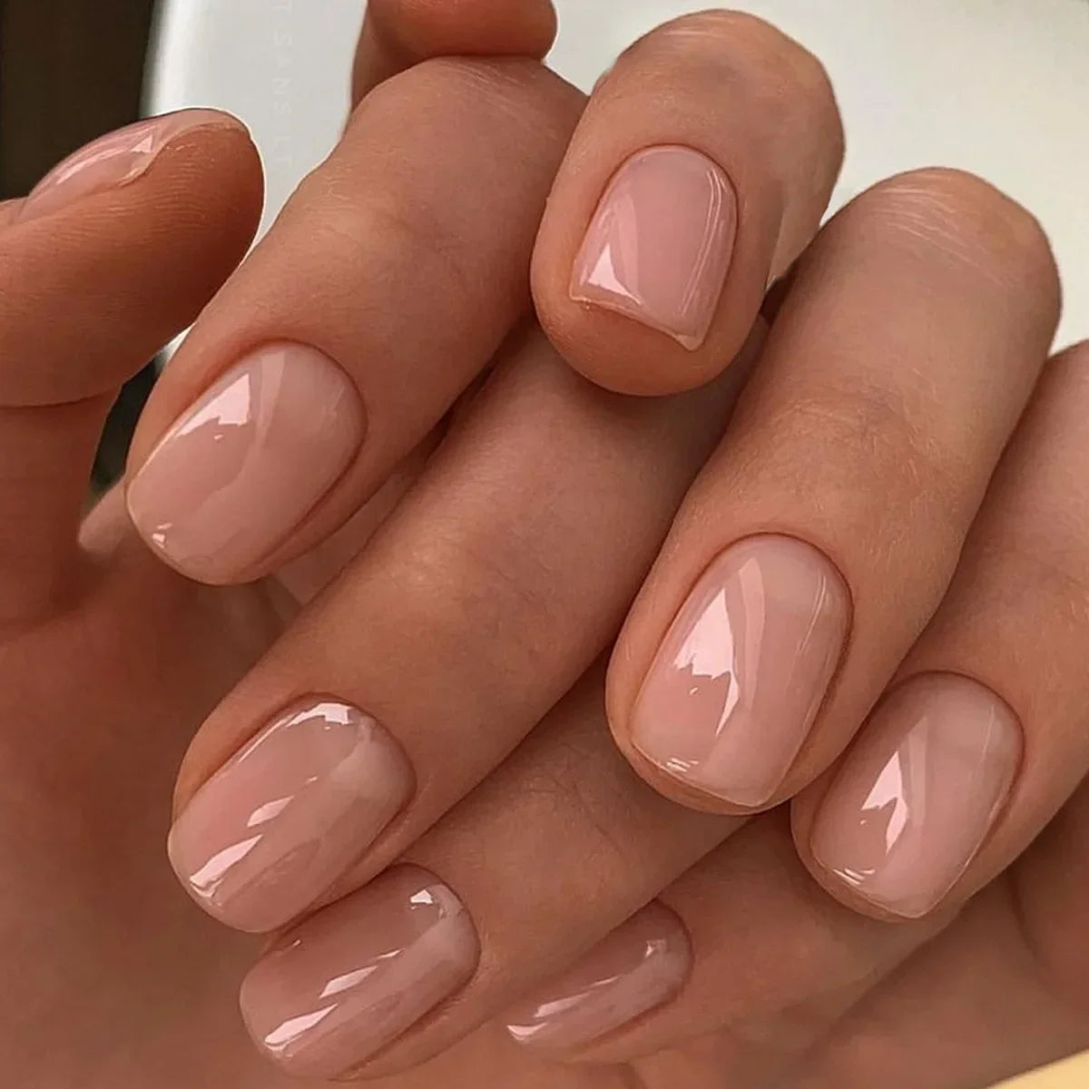 24PCS Shiny Pearl Wearable False Nails